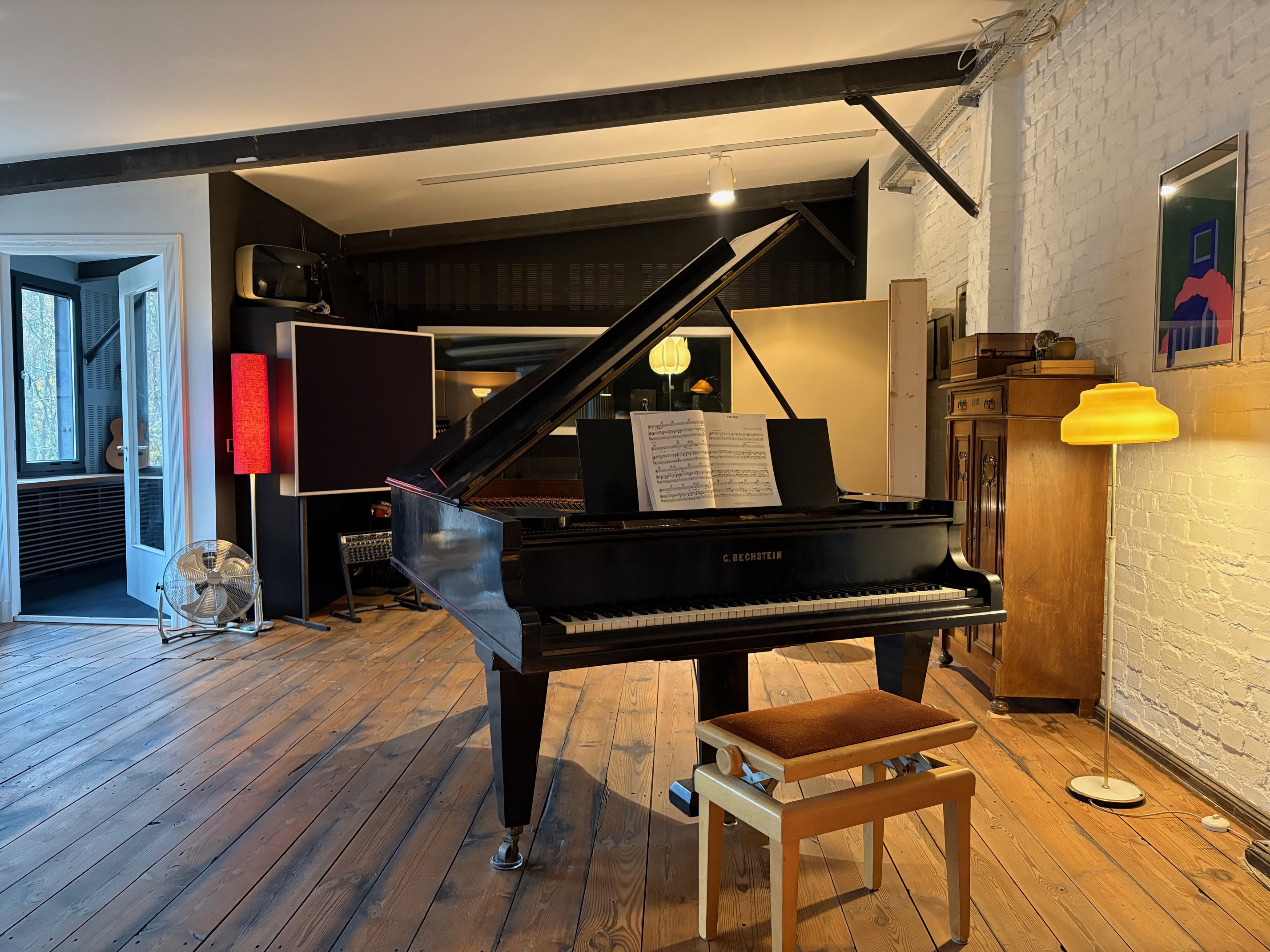 Grand piano